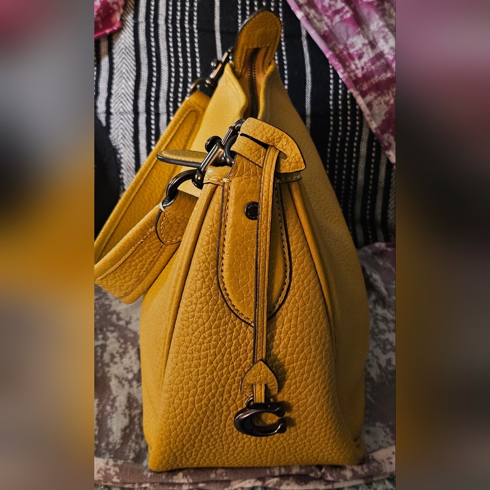 Coach Cary Leather Shoulder Bag Yellow - Picture 5 of 9